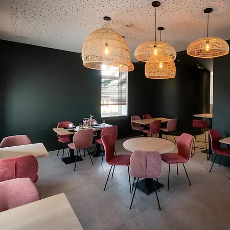 Chateau De Berlieren